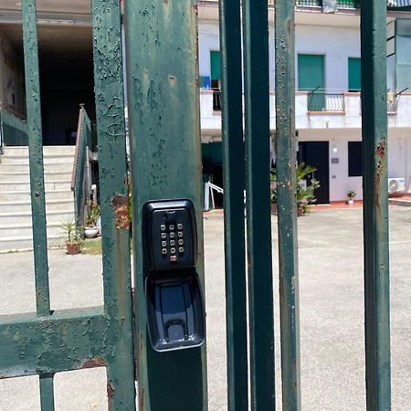 Gate 16 Room Napoli Eksteriør bilde